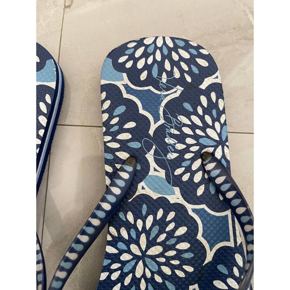 Vera Bradley Flip Flops 9-10 - Picture 3 of 5
